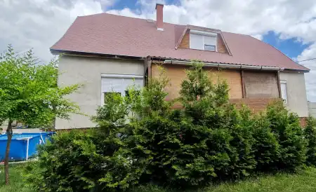 Eladó családi ház, Füzesabony 6 szoba 142 m² 39.9 M Ft