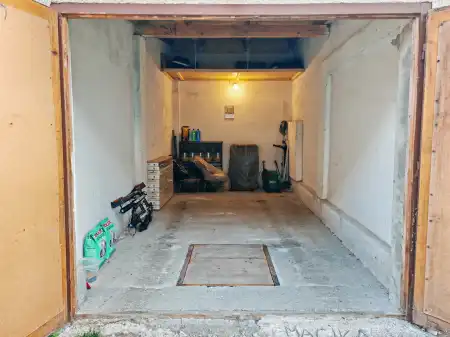 Eladó garázs, Eger 15 m² 9.9 M Ft